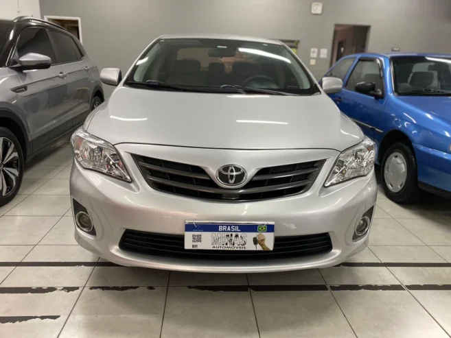 Toyota Corolla GLi 1.8 Flex 16V Aut. 2012
