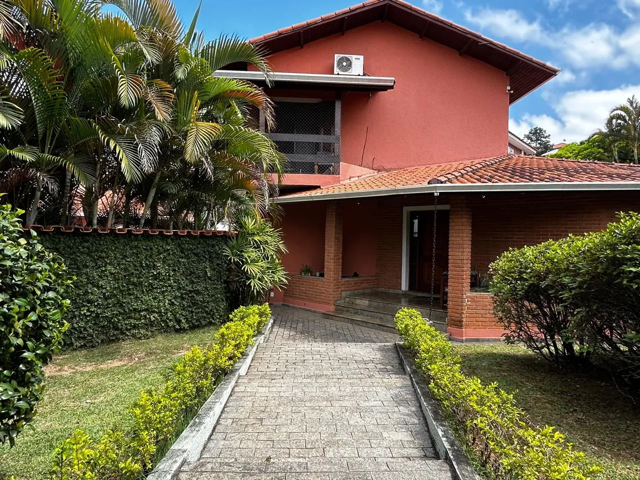 Casa com piscina aluguel
