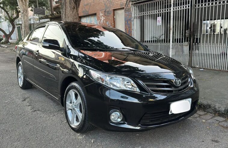 Toyota Corolla GLi 1.8 Flex 16V Aut. 2012