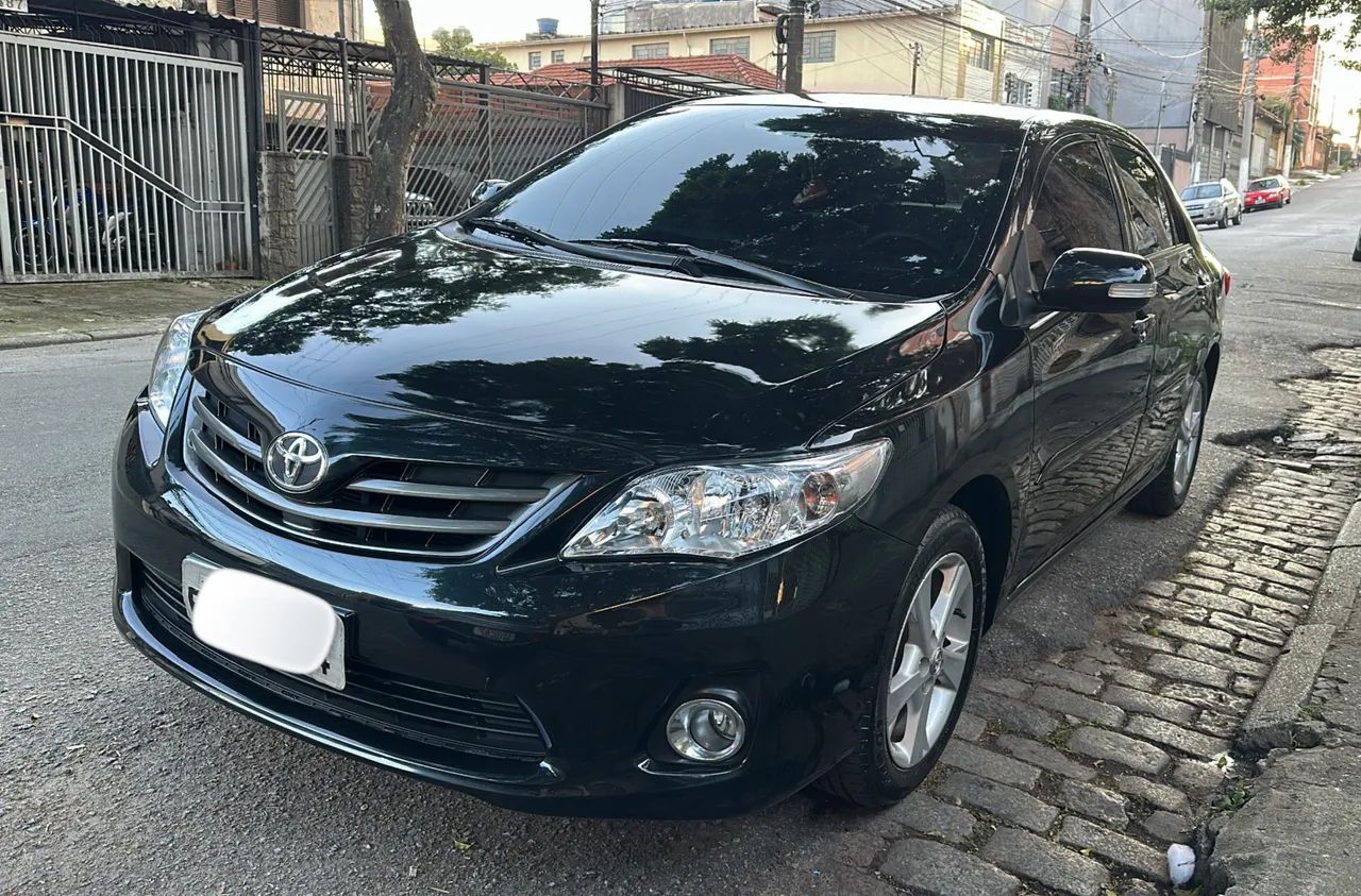 Toyota Corolla GLi 1.8 Flex 16V Aut. 2012