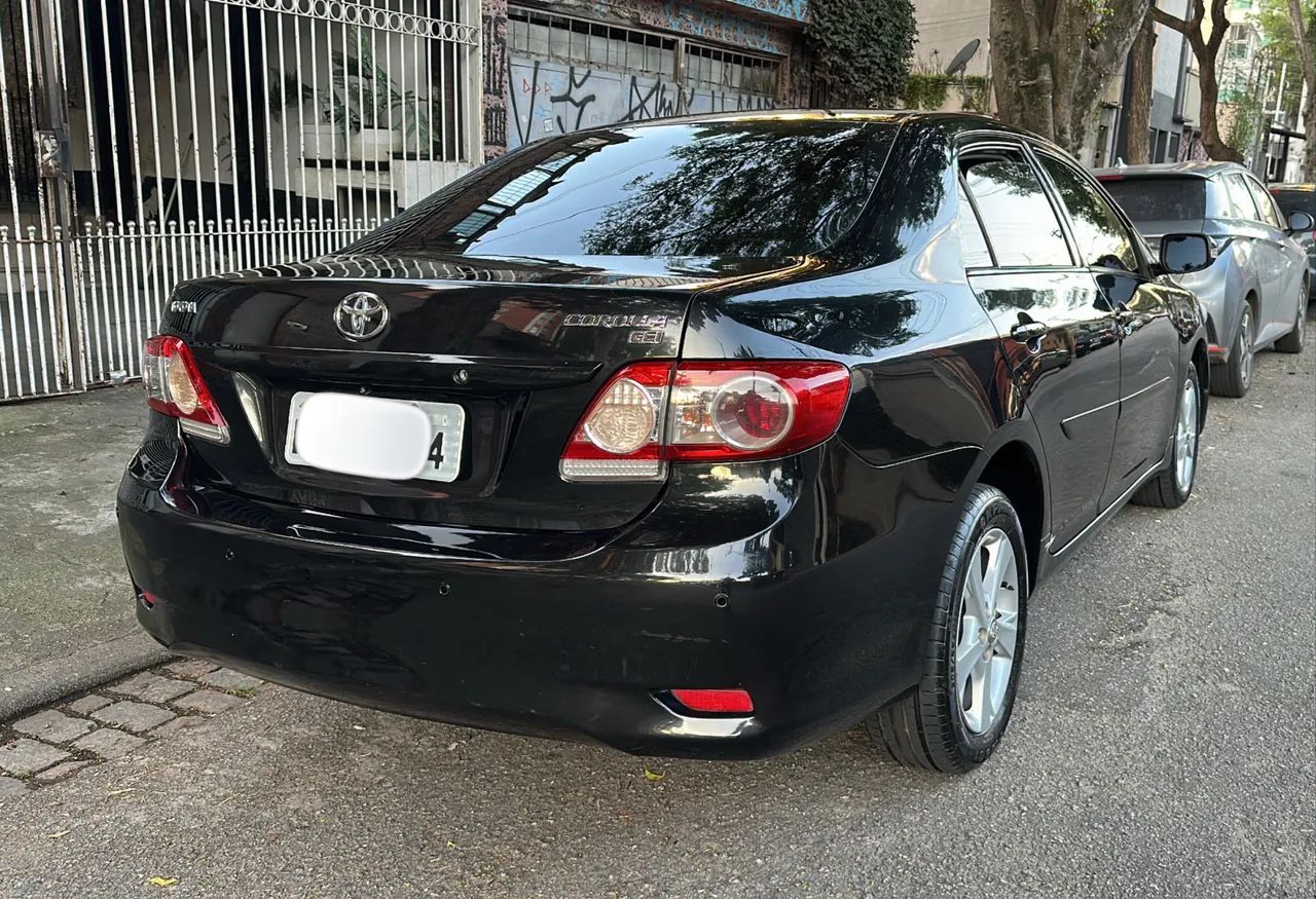Toyota Corolla GLi 1.8 Flex 16V Aut. 2012